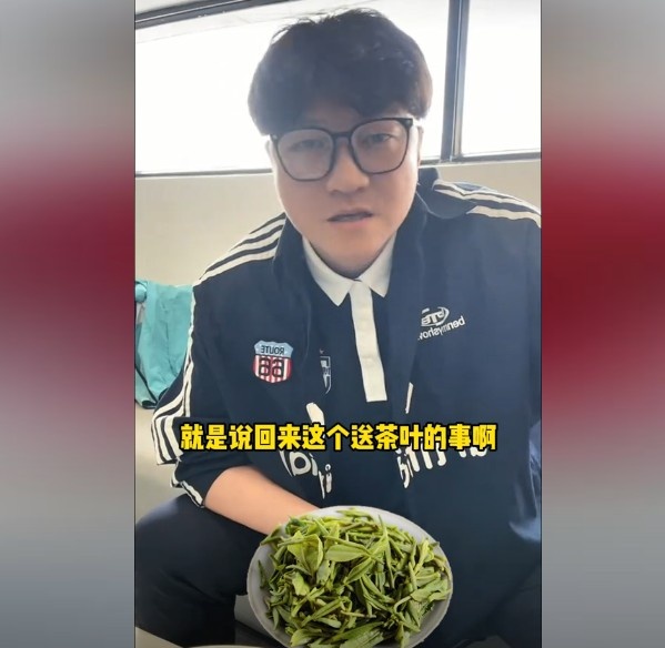 趙鵬：不太清楚賈秀全要球員買茶葉的段子，但這在現(xiàn)實中也正常