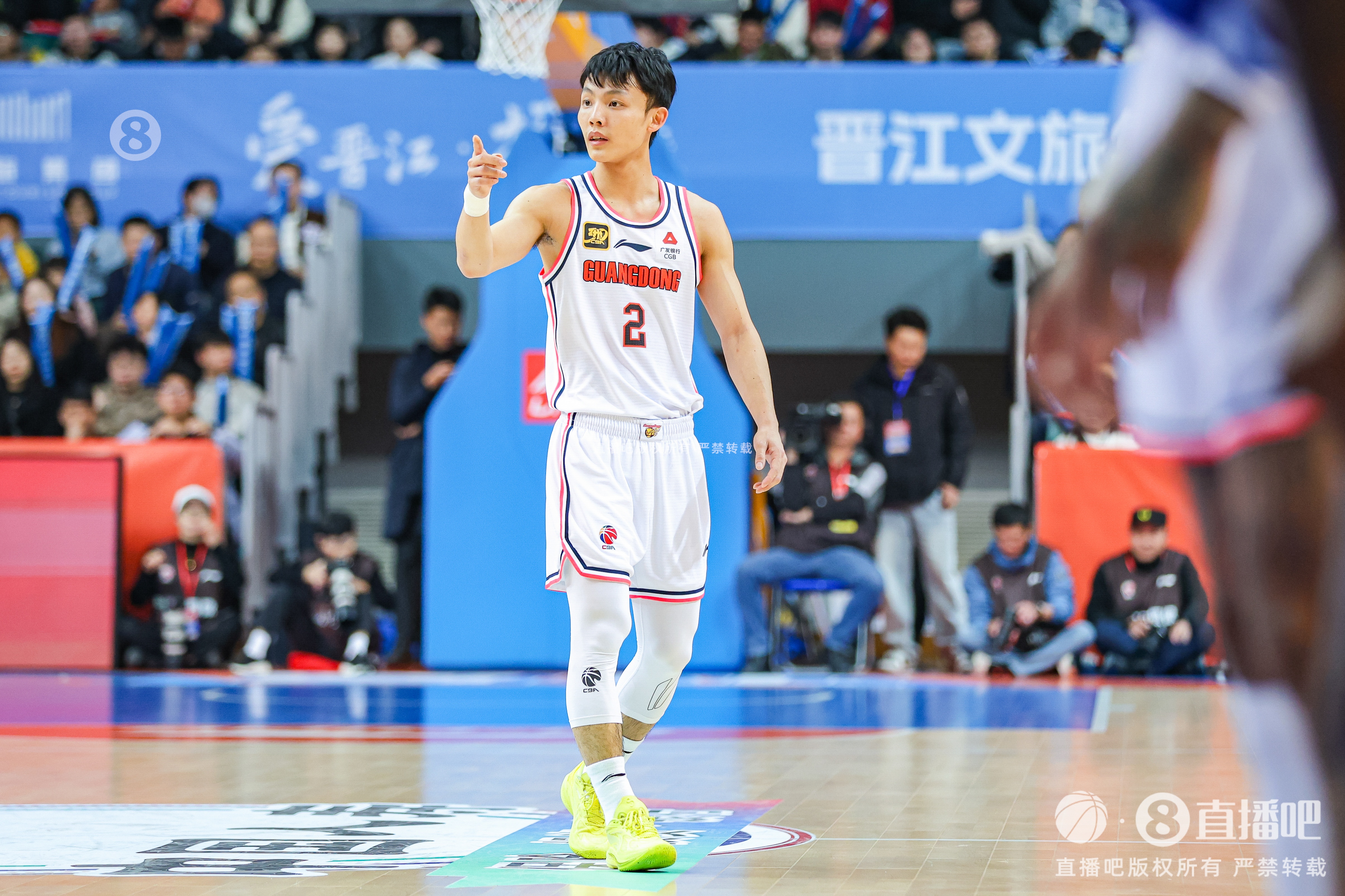 徐杰：身高不是打籃球的唯一標(biāo)準(zhǔn) 努力、勤奮、自律也是天賦