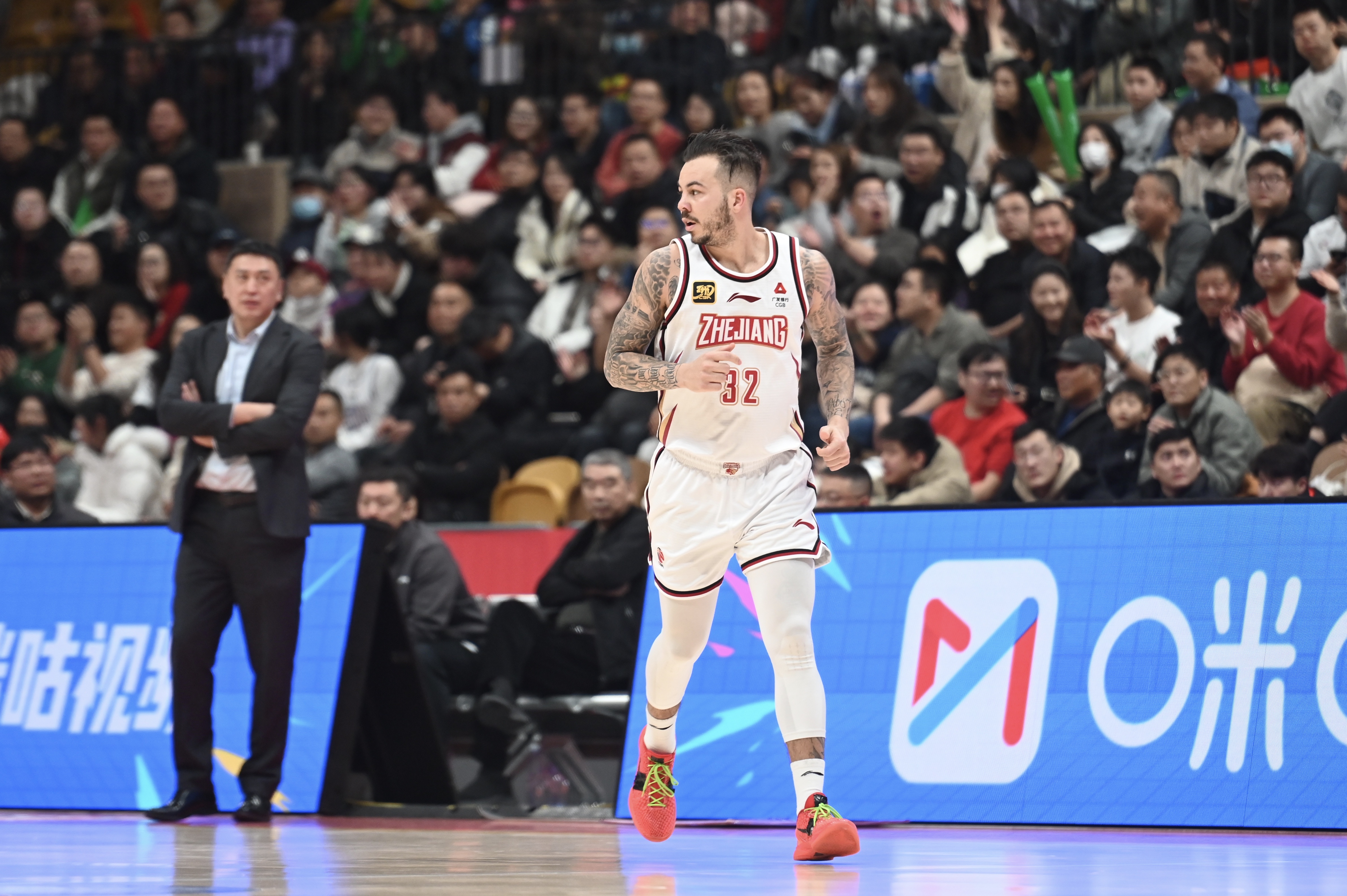 得分爆炸力！約克23中13得34分2板8助4斷 三分11中6